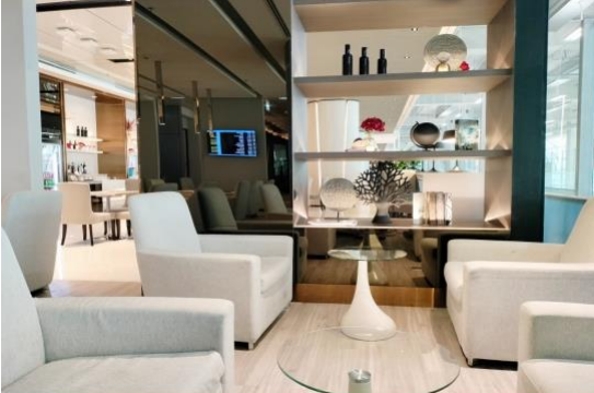 Miracle Lounge Concourse D First Class